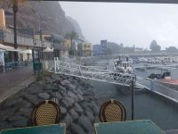 Wir hatten das Eis kaum in der Hand, da begann ein 