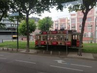 traditionelle Straßenbahn in Porto