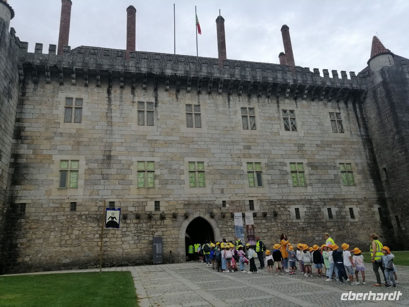 Das Schloss von Guimarães, bekannt auch als Paço dos Duques de Bragança