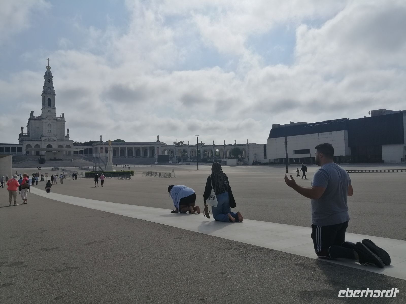 Der Wallfahrtsort Fatima: auf den Knien Buße tun