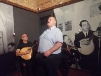 Fado-Abend in Lissabon: der Sänger