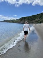 Ein erfrischendes Fußbad im Atlantik