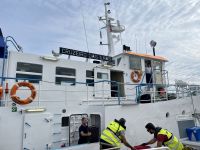 Mit der alten Fähre nach Pico