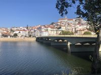 Blick über den Mondego auf Coimbra