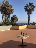 Porches Aperitif auf Hotelterrasse