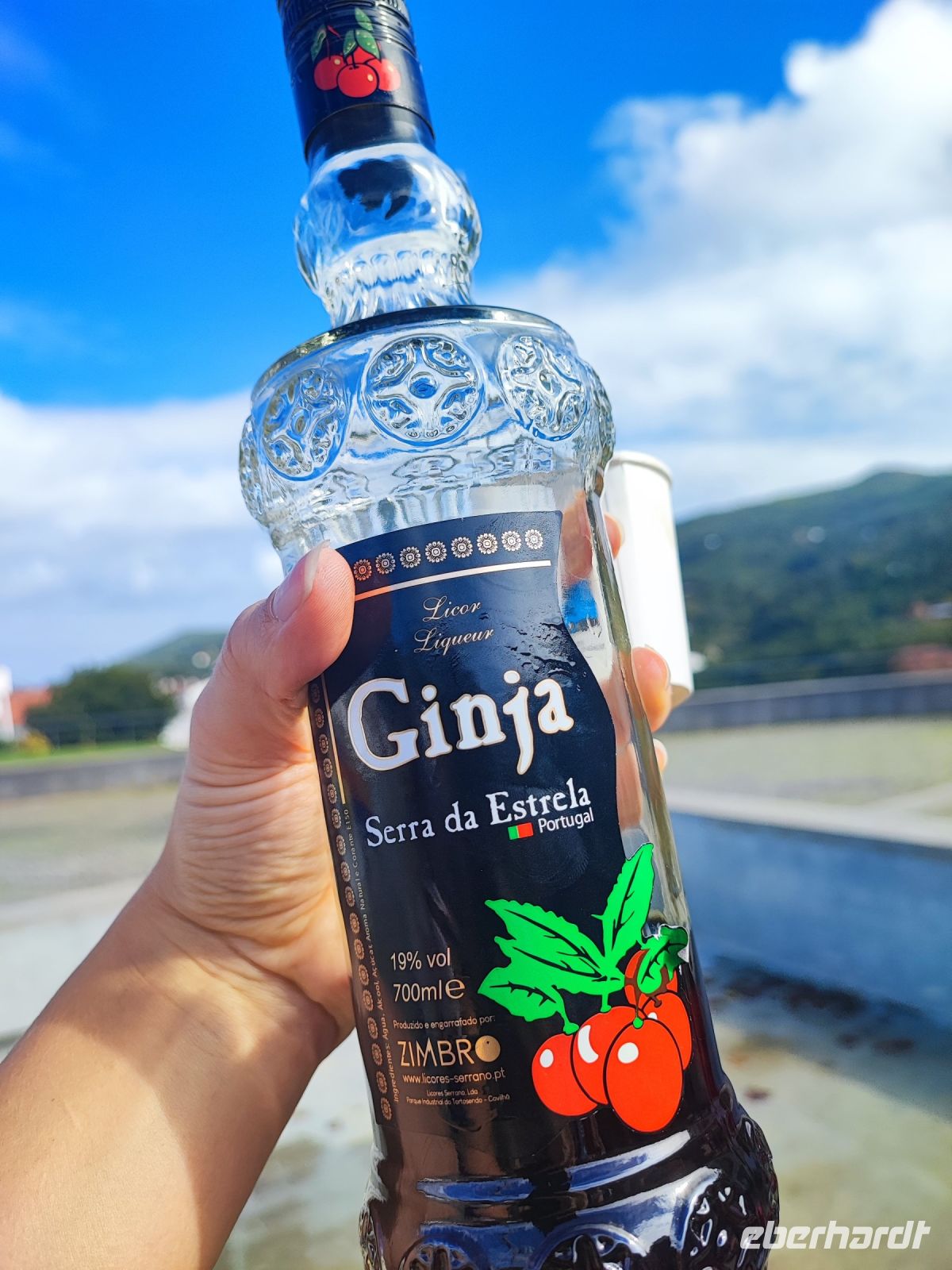 traditioneller Kirschlikör