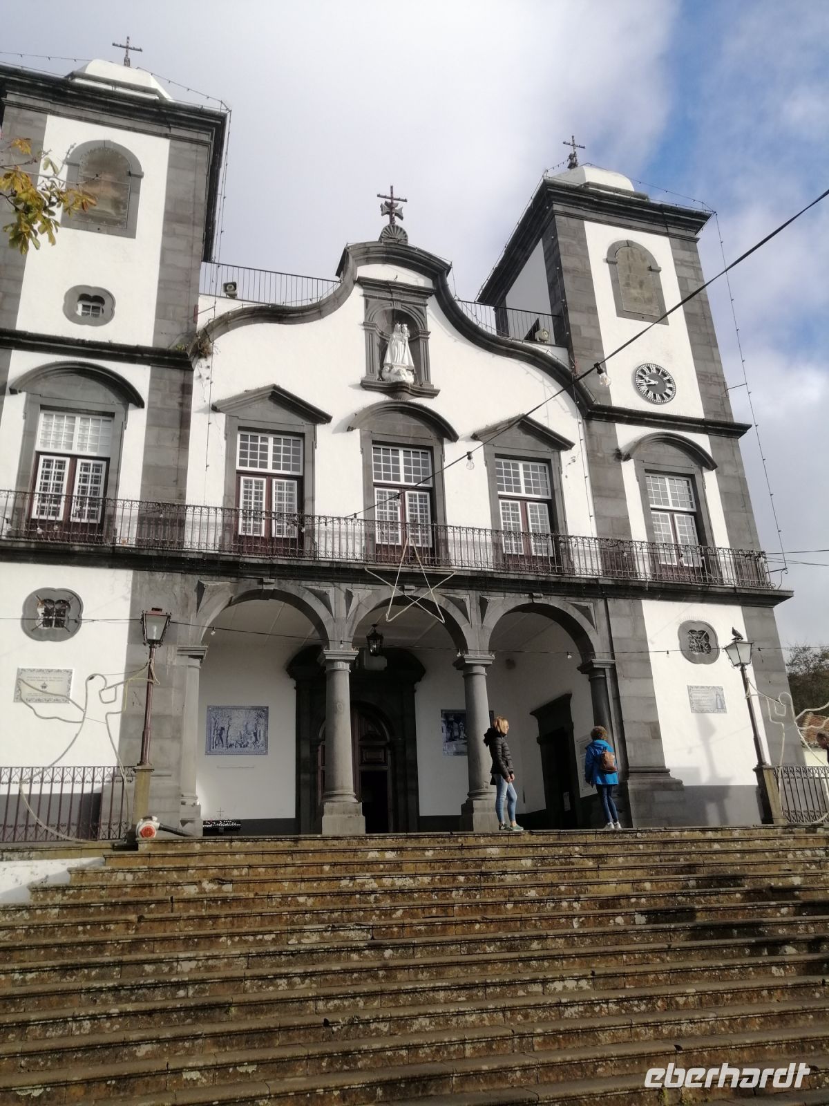 Besichtigung der Kirche in Monte