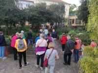 Besichtigung des Kräutergartens bei Esmeralda