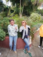 Esmeralda erklärt uns die Wirkung der Kräuter. Auch die Paula ist sehr neugierig!