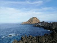 Blick auf Ilhéu Mole (Berg) in Porto Moniz