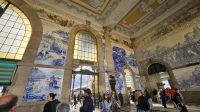 Douro-Kreuzfahrt mit Lissabon // Bahnhof Sao Bento in Porto