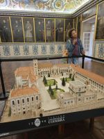 Universität von Coimbra -RL Isabell am Modell(1).jpg