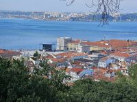 Lissabon- Ausblick vom Castelo auf den Tejo an der Praca de Comercio(3).jpg
