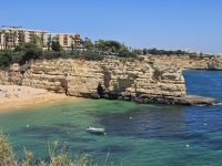 Unser Hotel auf den Klippen.jpg