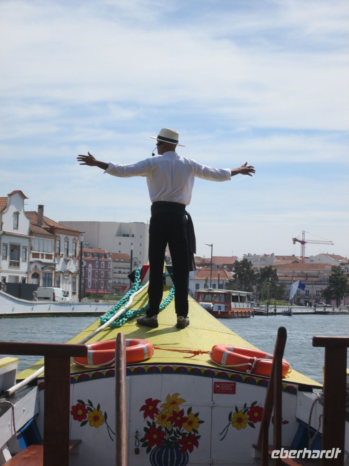 Andre' regelt den Bootsverkehr