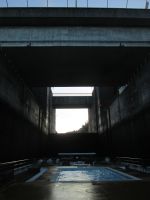 1. Schleuse auf unserer Fahrt, die Schleuse Crestuma mit 14 m Höhe