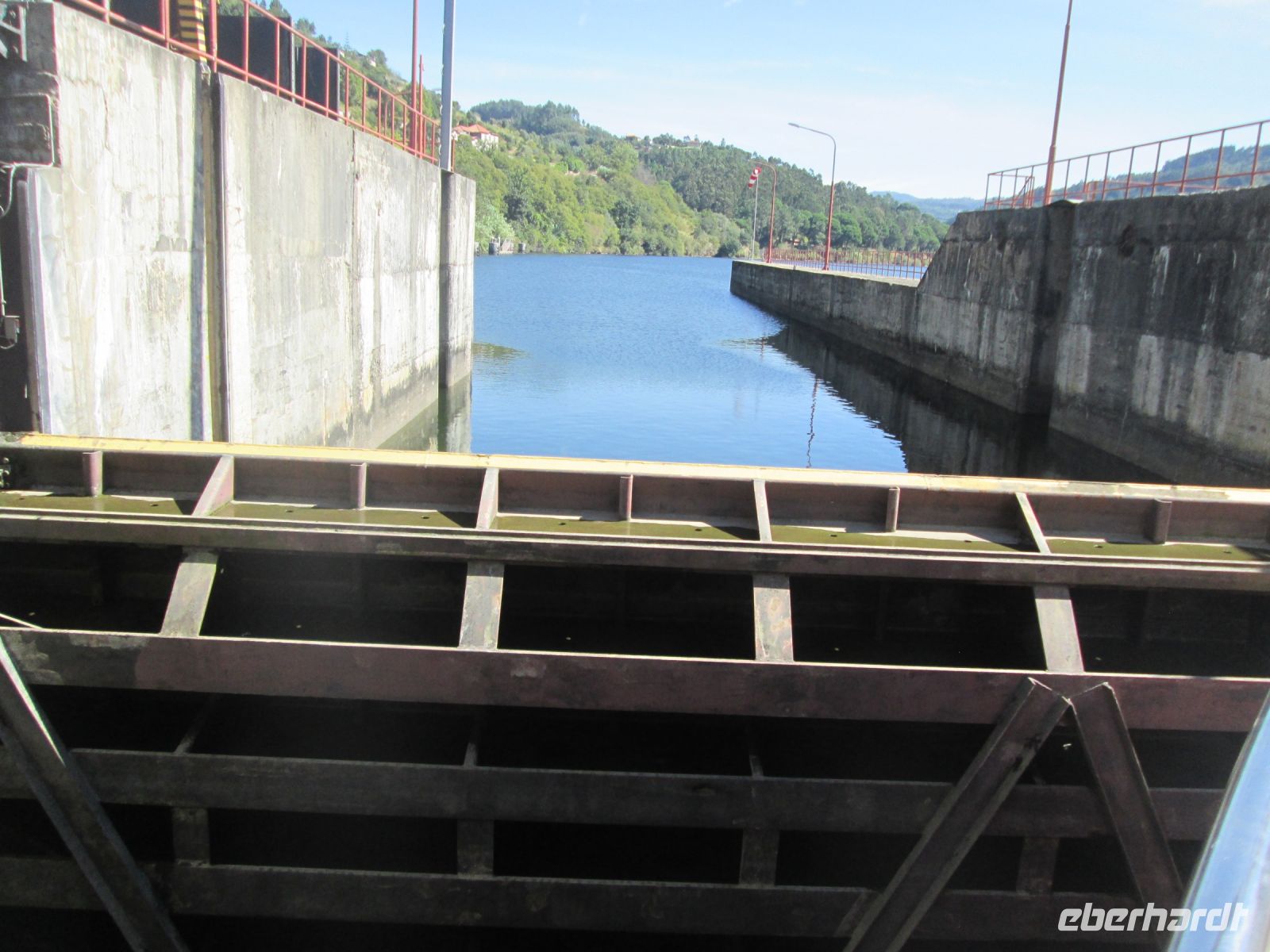 die Schleusung ist  bald geschafft