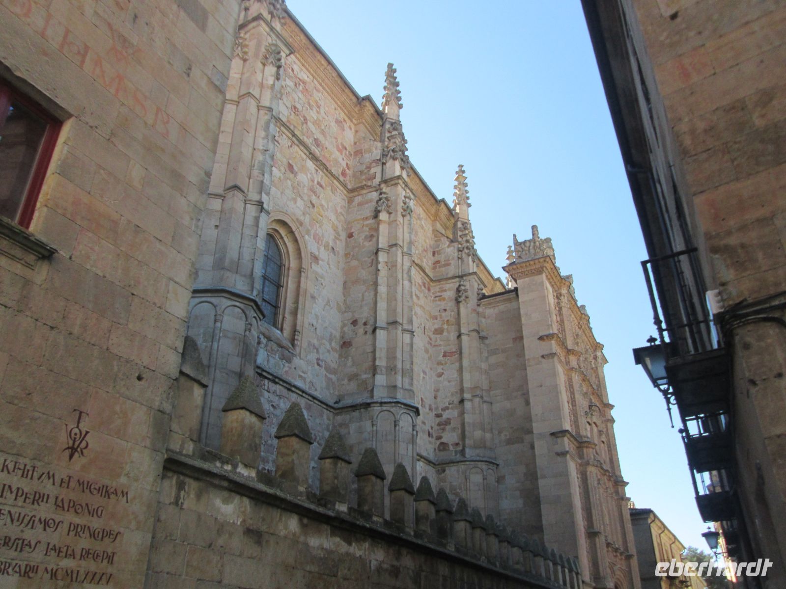 Salamanca: beeindruckende Fassade der alten Universität