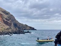 Tag 4 Blick auf Speedboottransport an der Bucht von Sao Lourenco 
