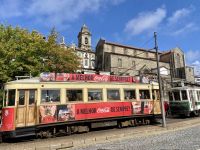 Porto - Straßenbahn in der Altstadt