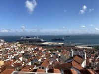 Lissabon - Blick auf den Téjo und Hafen