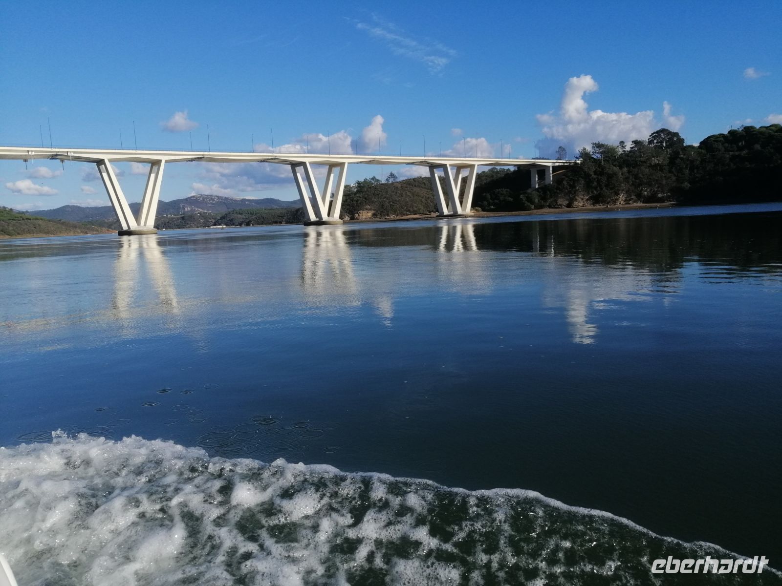 Bootstransfer nach Vila Nova de Milfontes: die große Brücke über Rio Mira