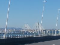 auf dem Weg zum Flughafen nach Lissabon: Die Brücke des 25. April