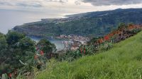 Panorama Madeira mit Blick auf Flughafen und Ort