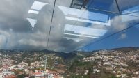 Blick auf Madeira aus Seilbahn in Funchal Richtung Monte. Portugal