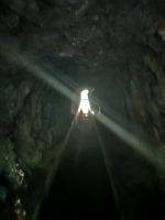 Und Licht am Ende des felsigen Tunnels .....