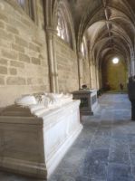 Sarkophag Bischof und Kreuzgang  