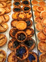 Pasteis de Nata in einer Bäckerei in Baixa, Altstadt von Lissabon