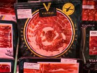 Hauchdünm geschnittener Jamon Iberico