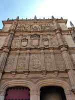 Beeindruckende Fassade der Universität Salamanca