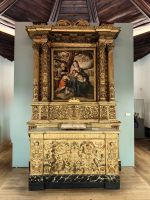 Der familieneigene Altar im Mateuspalast