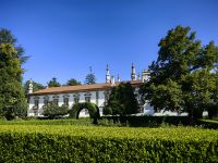 Um den Palast rankt sich ein wundervoller Garten, Mateuspalast