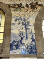 Traubenernte, Kacheln im alten Bahnhof von Porto