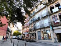 Porto hat gerade viele Baustellen und die Enge wird in den Gassen deutlich spürbar