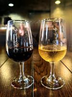 Wir verkosten die edlen Tropfen, einen Porto Branco und einen Ruby