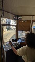 Fahrt mit der Straßenbahn 28 durch Lissabon