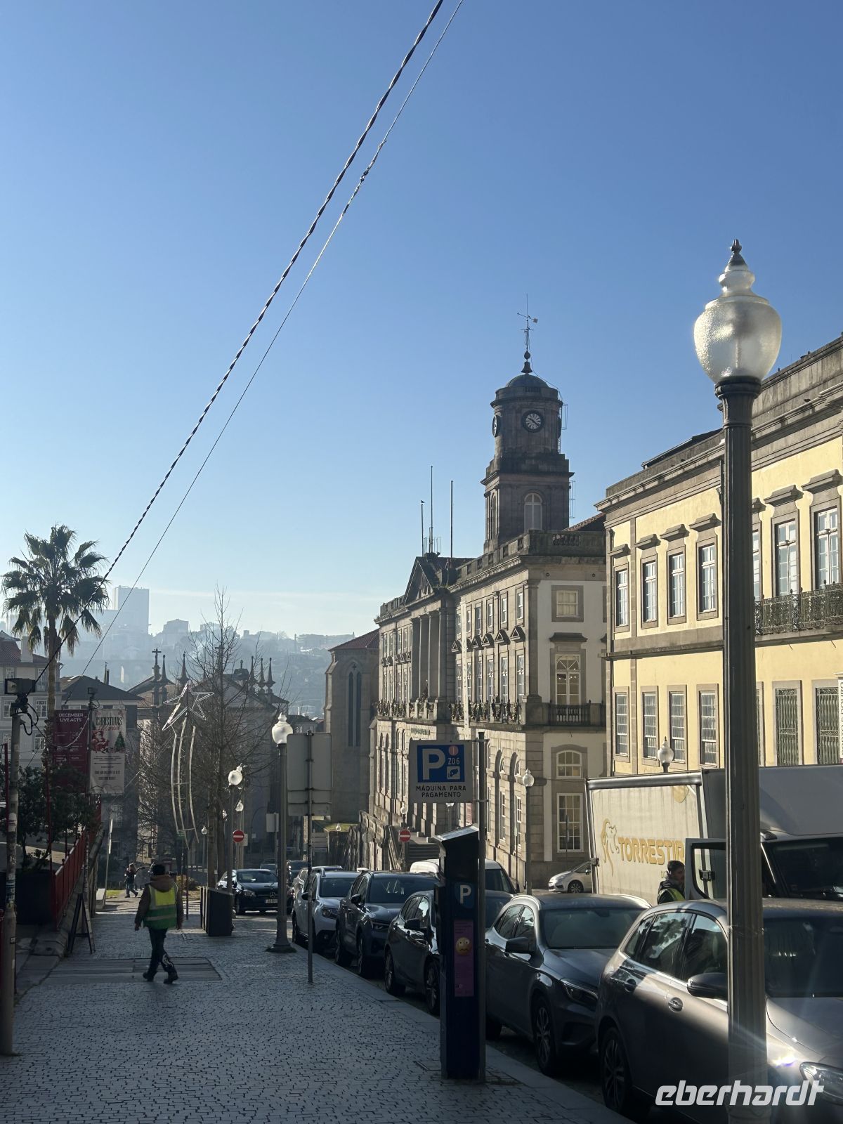 Viele schöne Plätze mit weihnachtlicher Beleuchtung 