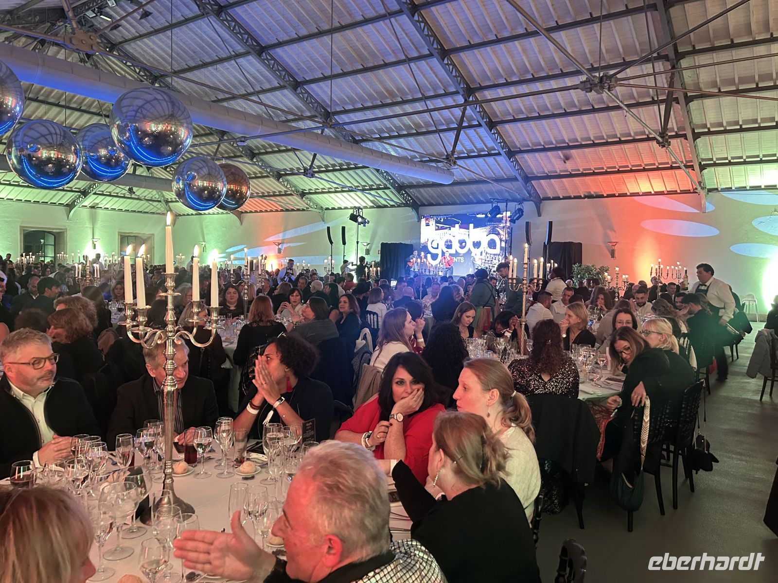 Es wurde sehr gut in fröhlicher Runde gegessen 