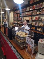 Fábrica de Santo António: Traditionsgeschäft in Funchal, bekannt für seine lokalen Produkte