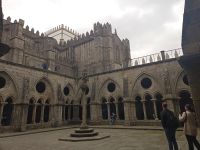 Innenhof der Kathedrale Sé - Porto - Portugal  &ndash; &copy; Marieta Beck (Eberhardt TRAVEL)