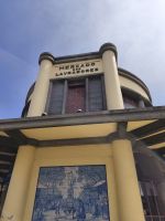 Tag 4 Blick auf den Eingang der Markthalle in Funchal  &ndash; &copy; Robert Kramer (Eberhardt TRAVEL)