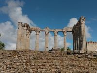Die Säulen des römischen Tempels - Évora - Portugal  &ndash; &copy; Marieta Beck (Eberhardt TRAVEL)