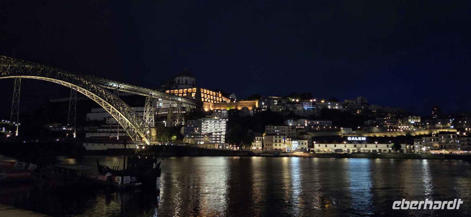 Douro Fluss am Abend in Porto - Portugal &ndash; &copy;  (Eberhardt TRAVEL)