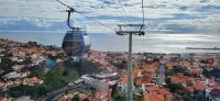 42 per Seilbahn hoch nach Monte