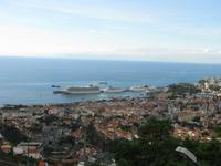 Blick von der Terrasse auf den Hafen