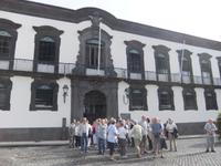 Eberhardt Reisegäste vor dem Rathaus von Funchal